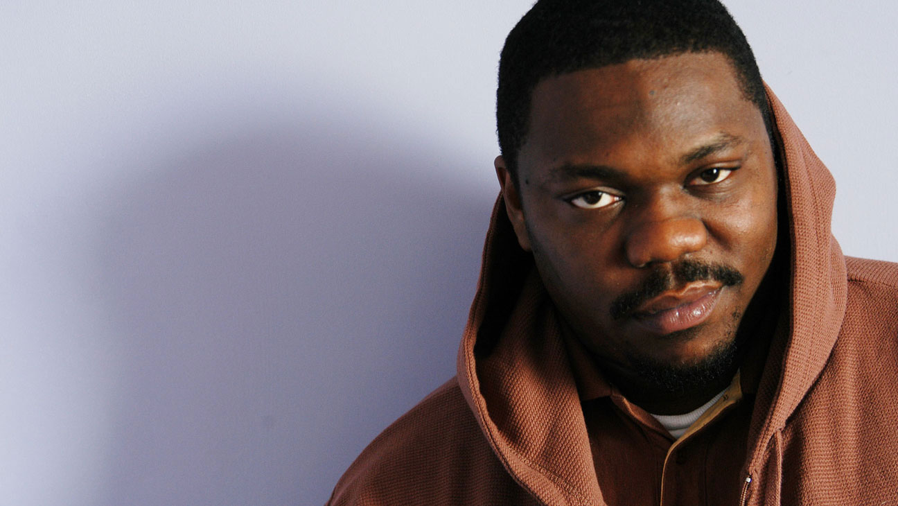 Rapper Beanie Sigel poses at the Roc-A-Fella record company offices in New York on May 27, 2004. Beanie has worked overtime to complete his latest album, "The B-Coming," so it can be released in December. (AP Photo/Jim Cooper)