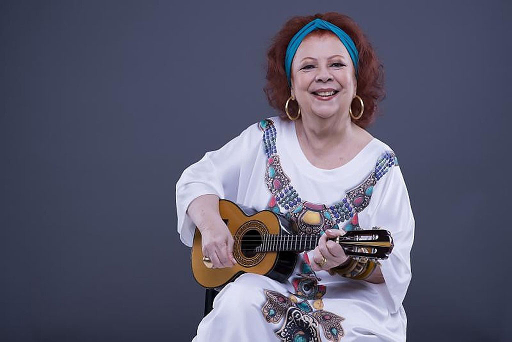 cantoras brasileiras - Beth Carvalho